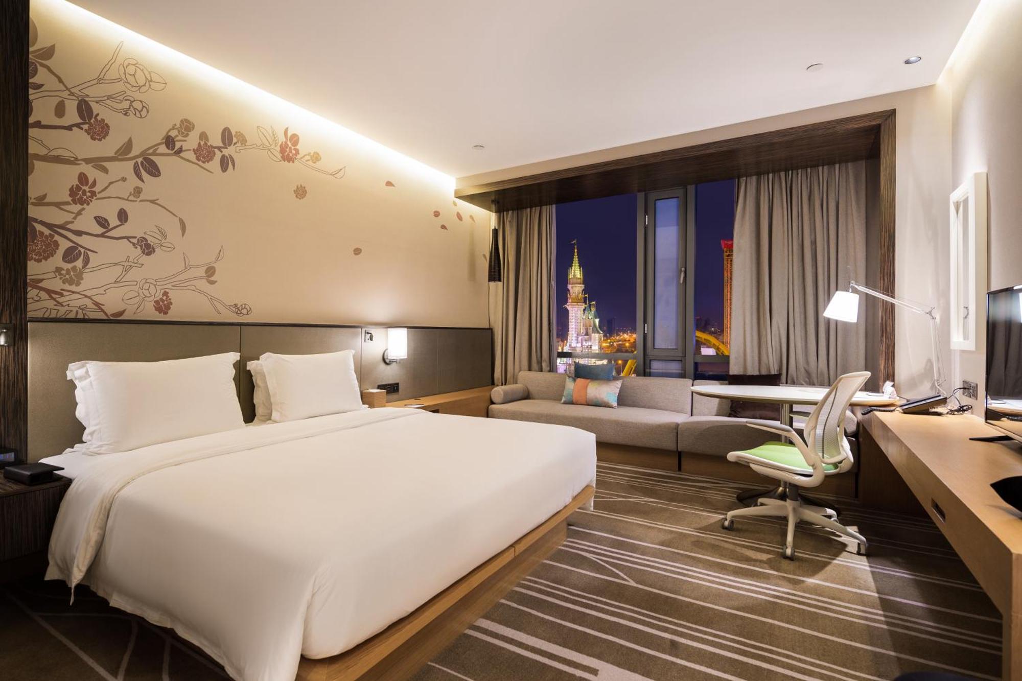 Hilton Garden Inn Ningbo Exterior photo